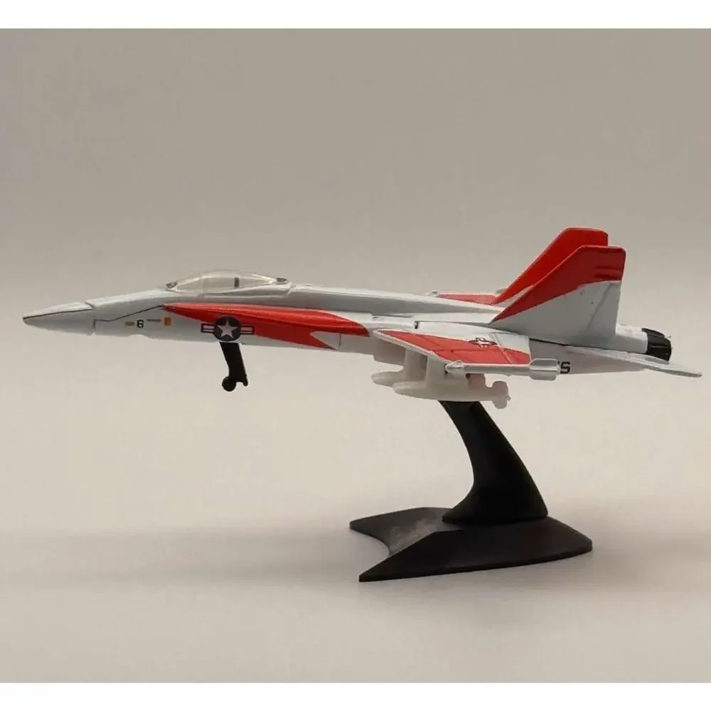 Maisto F/A-18C Hornet Diecast Military Aircraft Model Jet w/ Display Stand 1:100